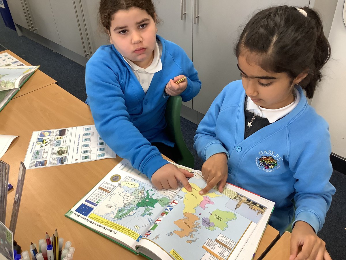 GaskellPrimary's tweet image. In Geography, 3S have been recapping their previous learning from Year 1 and 2, looking at Africa, the Arctic and England. @ExploreGaskell
