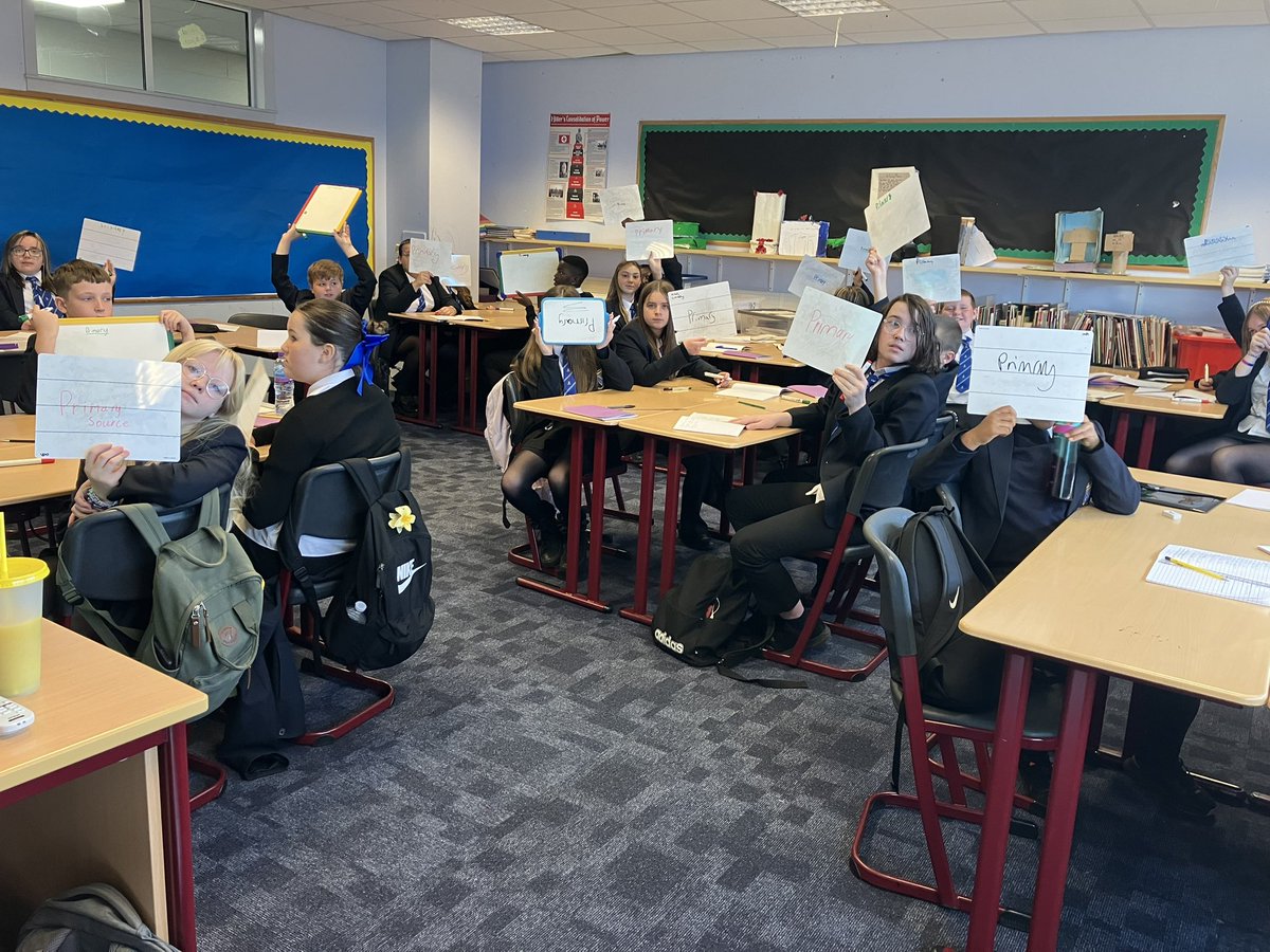 Mrs Lorenzetti (@mrs_lorenzetti) on Twitter photo S1 <a href="/StAndrewsRCSec/">St Andrew's Secondary School</a> learners using show me boards to display their understanding of different primary and secondary sources. #history #socialstudies S1 <a href="/StAndrewsRCSec/">St Andrew's Secondary School</a> learners using show me boards to display their understanding of different primary and secondary sources. #history #socialstudies