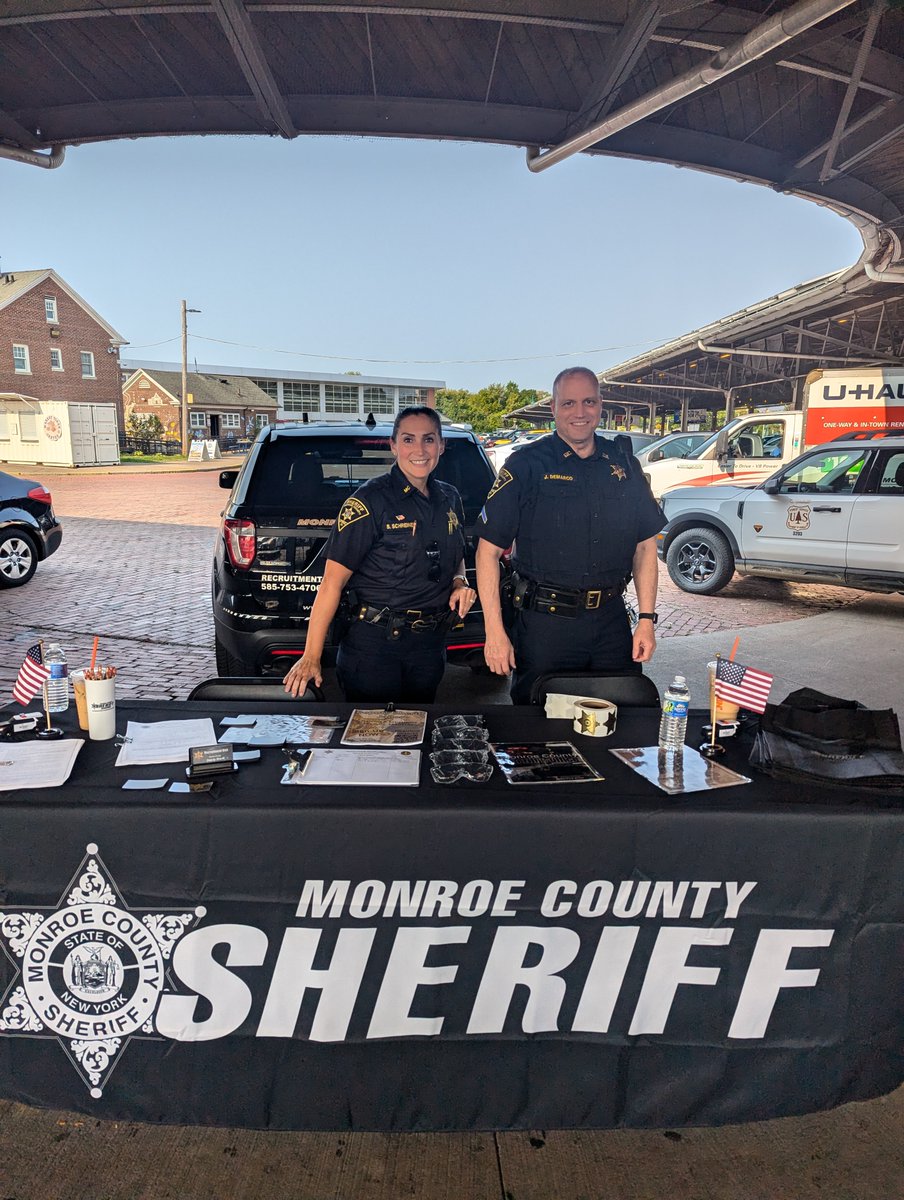 McsoRecruitment's tweet photo. At the Public Market today for Veterans Outreach event! Sign up today for the Deputy Sheriff Jailor position: https://t.co/nTd9CtTNBB
#joinmco #monroecounty #rochesterny #rochesterpublicmarket #veteransoutreachcenter #MCSO #deputysheriff #jailor https://t.co/PqQC8ydgad