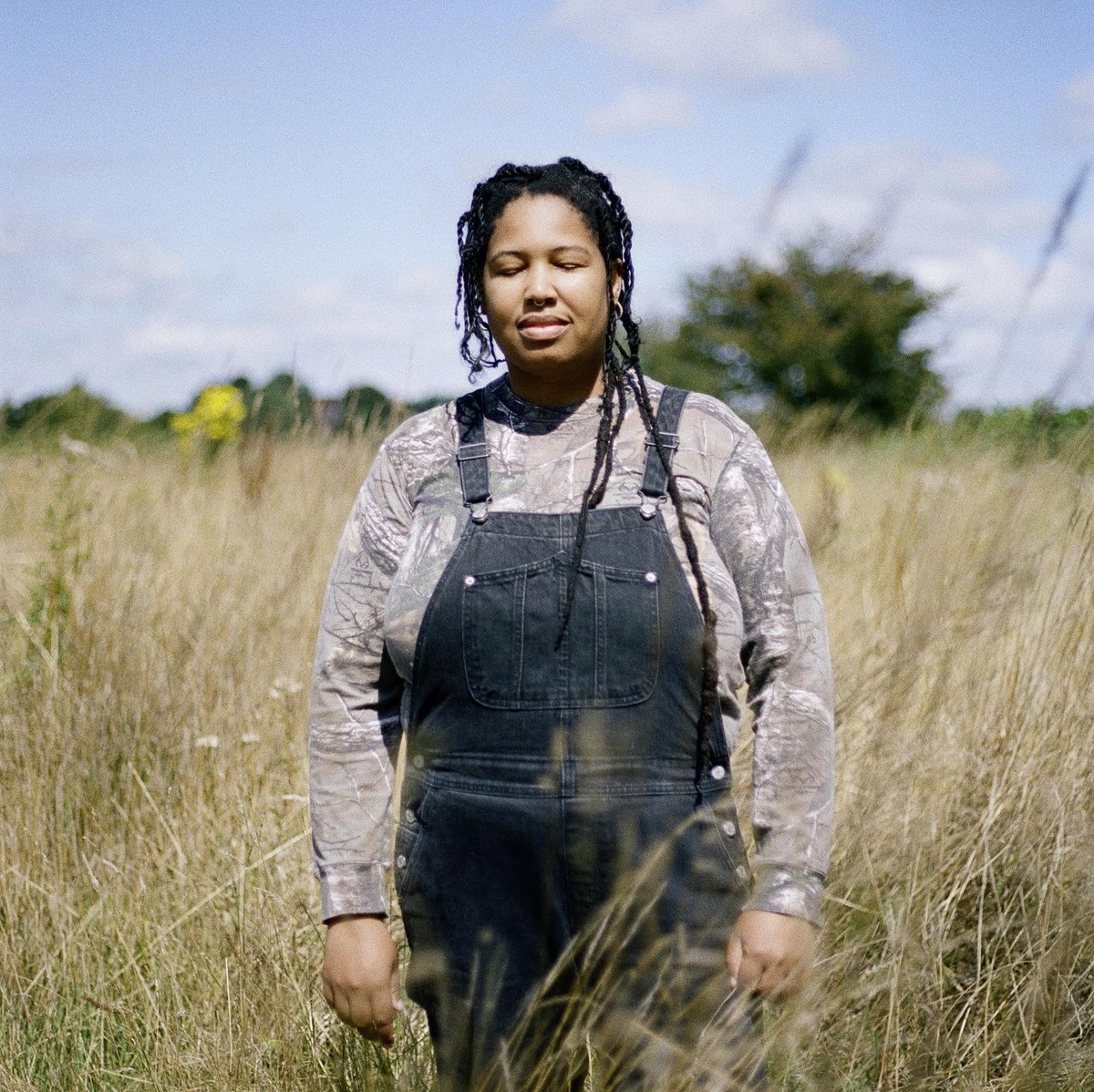 Norther Transmissions Video of the Day is “Monolithic” by Divide and Dissolve. The track is the artist's debut music for Bella Union northerntransmissions.com/monolithic-by-… #VideoOfTheDay