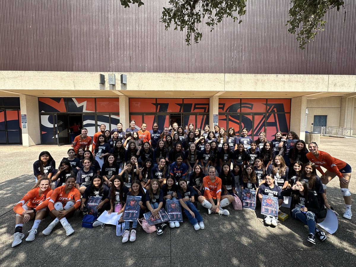 Huge shout out to our hometown UTSA Volleyball team for winning a good match and then spending time with our Coyote Volleyball teams