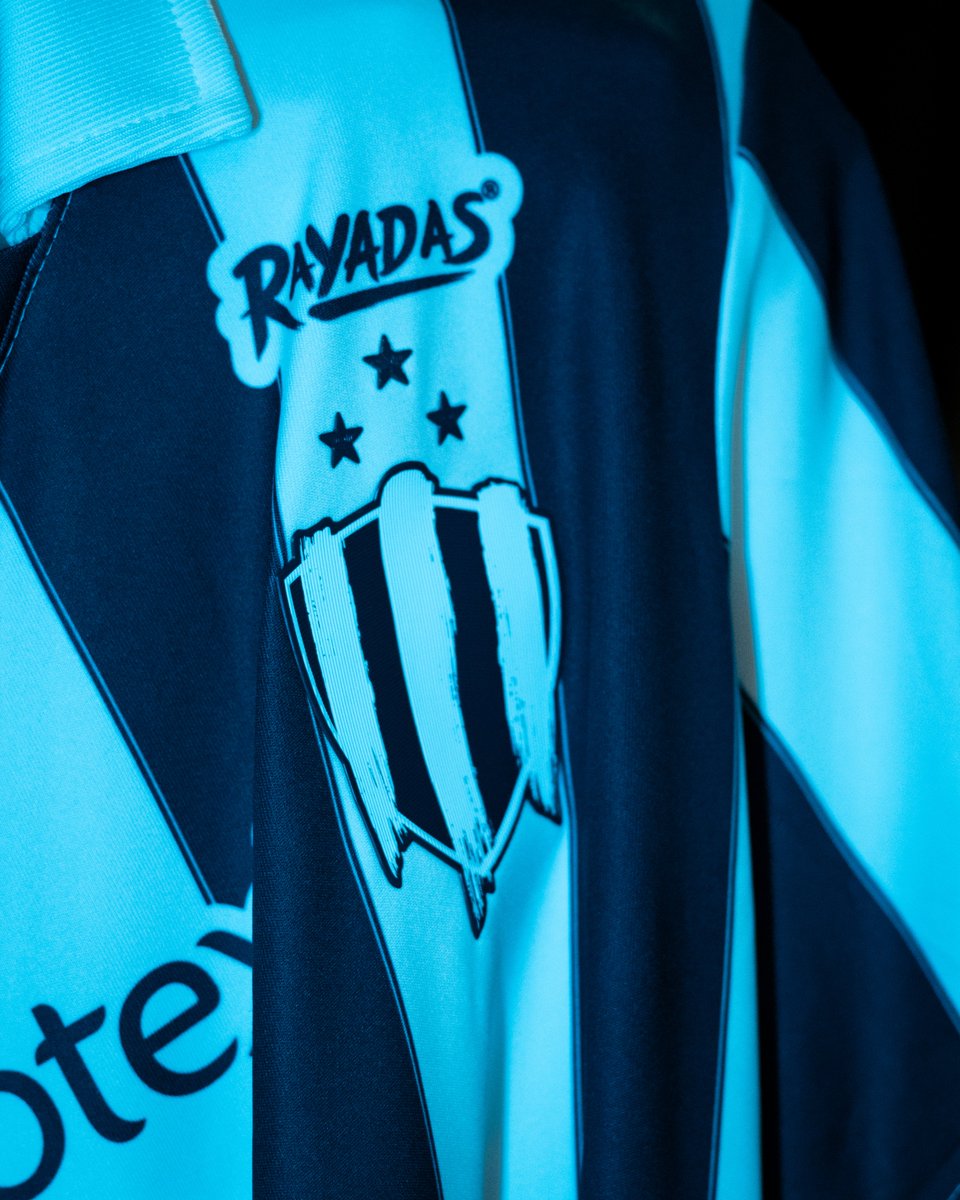 𝑫𝒆𝒃𝒆𝒎𝒐𝒔 𝒅𝒆𝒇𝒆𝒏𝒅𝒆𝒓 𝒏𝒖𝒆𝒔𝒕𝒓𝒂 𝒅𝒊𝒗𝒊𝒔𝒂... 🎶

RT 🔃 si #ArribaElMonterrey