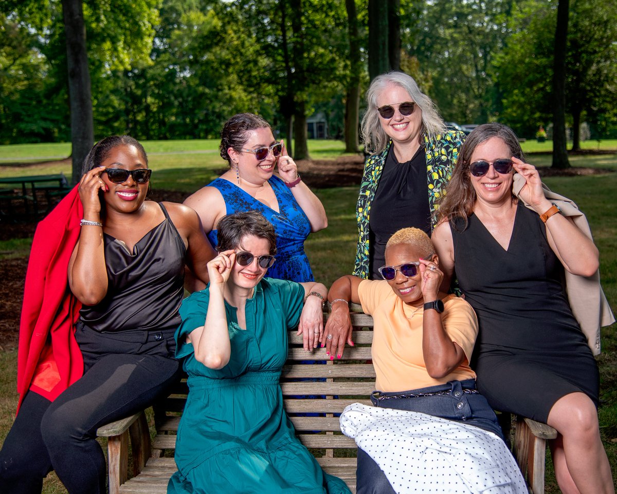 Come work with the best, friendliest, most collaborative, and fun-loving team! (Not that we’re biased or anything). VIVA's looking for a new Associate Director to join our team! Apply by September 19th at bit.ly/viva-assoc-dir…