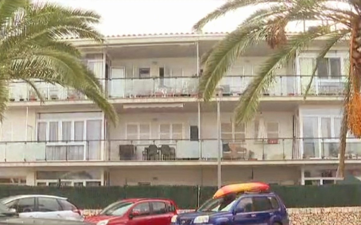 Desde el Ayuntamiento de Alaior, hemos solicitado a la SAREB que, llegado el caso, garantice el cumplimiento y la renovación de los contratos de alquiler de las familias que residen en el edificio de viviendas de la Avda. Monte Toro de #Alaior.