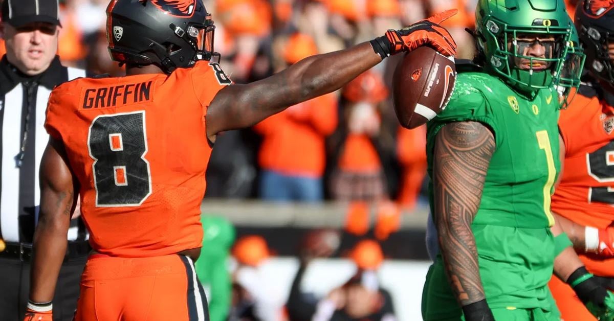 🦫 #GoBeavs fans, I bought 2 tickets to the Civil War tomorrow for clients who now can’t make it! So they are up for grabs, FREE! Just 3 requests to have a chance to get them! 1. Be able to go to the game 2. Be following 3. Retweet! I’ll pick a lucky Beav tonight at 8pm!
