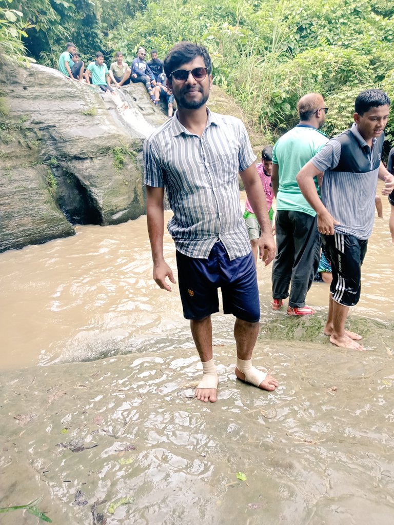 mdRashedmahamud's tweet image. বিশ্বাস হ’ল অন্তরের মধ্যে একটি জ্ঞান, প্রমাণের নাগালের বাইরে।