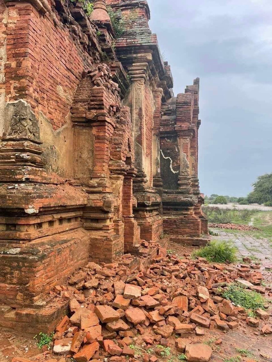 zawmoethant71's tweet image. The 2 ancient stupas, which on the world heritage list from new town of #Bagan have been collapsed again today.Due to continuous rain in #Nyaung_U District, #Mandalay Region, locals said.

t.me/nightingalecha…
#2024Sep13Coup
#SanctionAviationFuel
#WhatsHappeninglnMyanmar