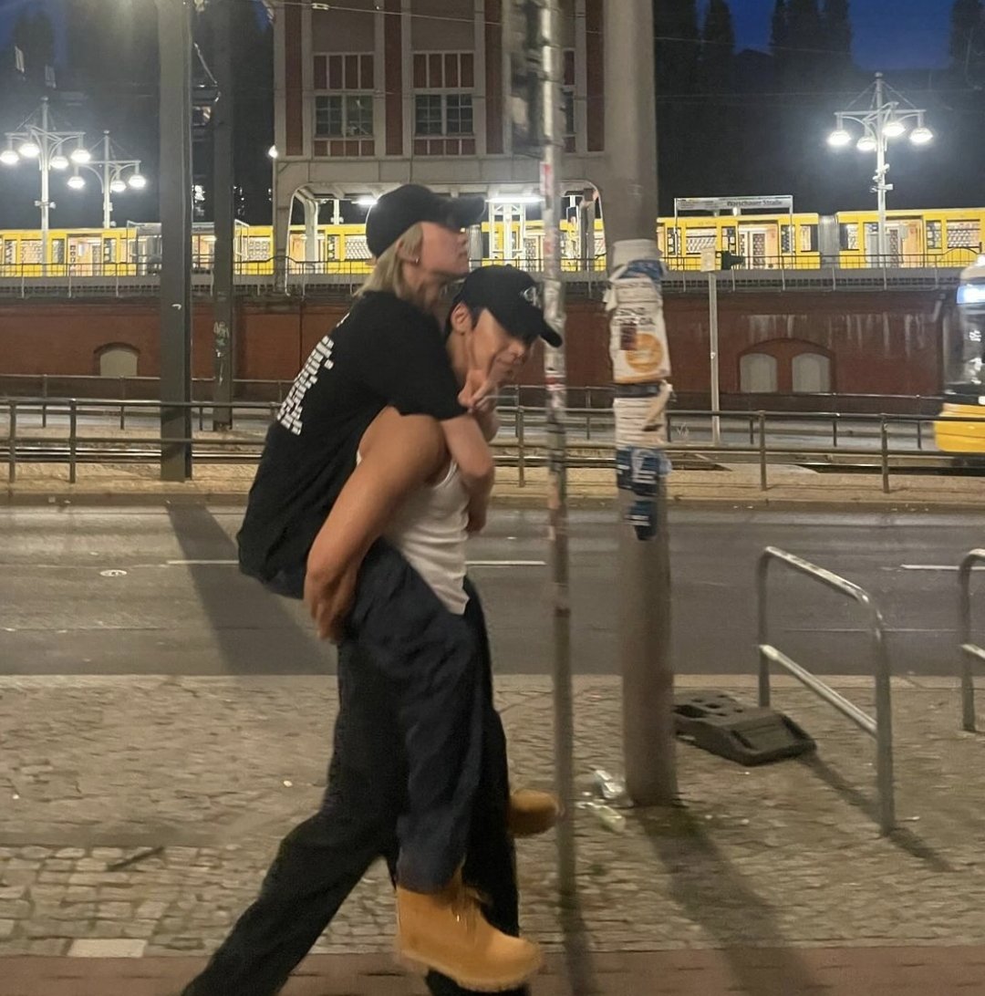 88taIes's tweet photo. WTF GYUHAO???? https://t.co/5Cu72A84mg