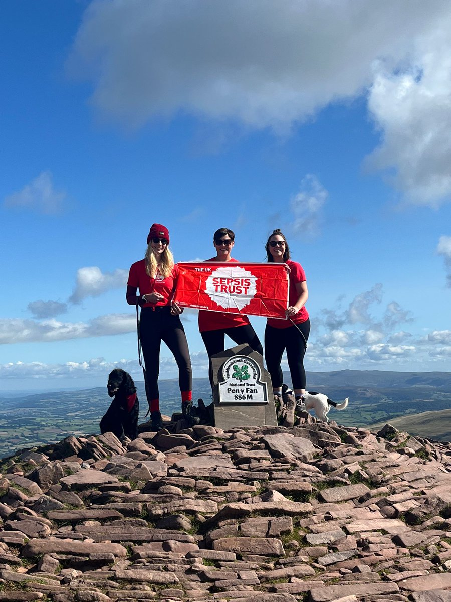#WorldSepsisDay
They made it!
Members of the Outreach teams and <a href="/vanessa_jones2/">Vanessa jones</a> the Senior Nurse for acute deterioration got their steps in for sepsis by climbing Pen Y Fan.

<a href="/CwmTafMorgannwg/">Cwm Taf Morgannwg University Health Board</a> 
<a href="/jones3_sophie/">Sophie O'Donovan</a> 
<a href="/TCTRON/">Terence Canning</a>