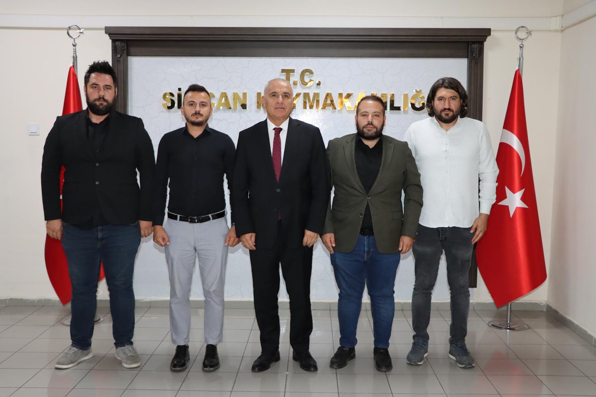 Sincan ilçe Kaymakamımız Sayın <a href="/lvntkilic/">levent kılıç</a> 'ı ziyaret ettik. Nazik kabulleri ve ilçemiz gençliğine verdiği desteklerden ötürü teşekkür ediyorum. 

@ismailyegin06 
<a href="/tugvaankara/">TÜGVA Ankara</a>