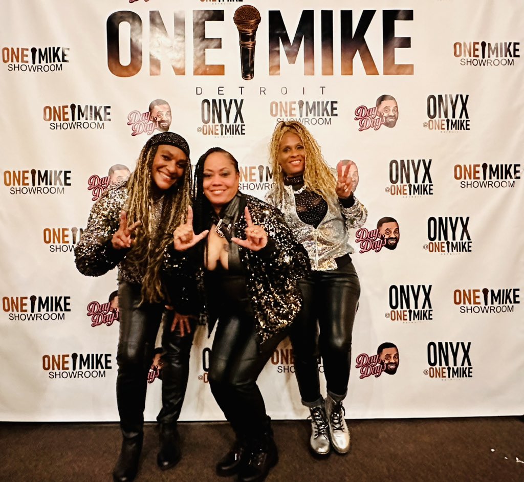 Your girls rolled up to Detroit like bosses! What a time we had rockin the house! The crowd was electric and knew every word to every song we did! True fans!! 
Thank you Detroit! ❤️