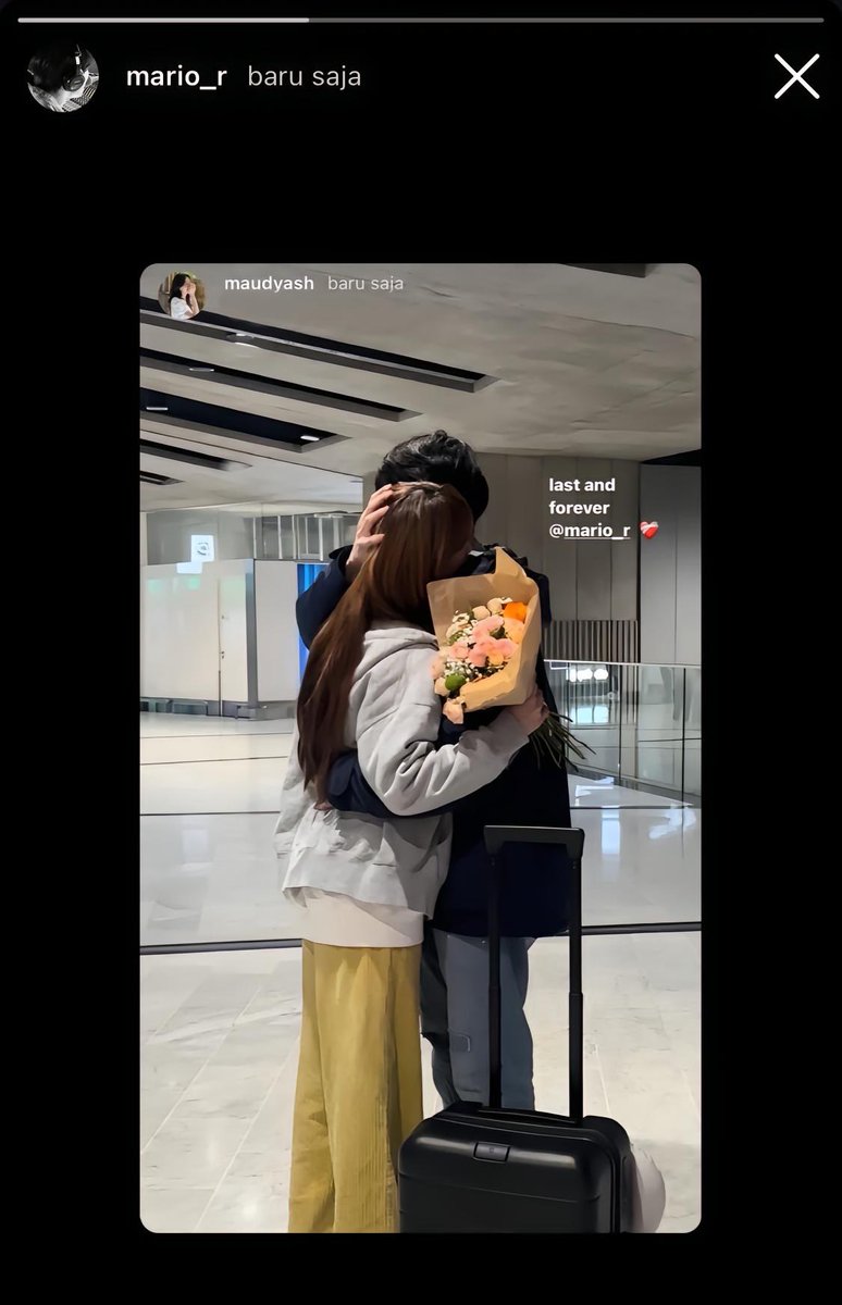 1602FLO's tweet image. are we over now?
mark lee few tweets au