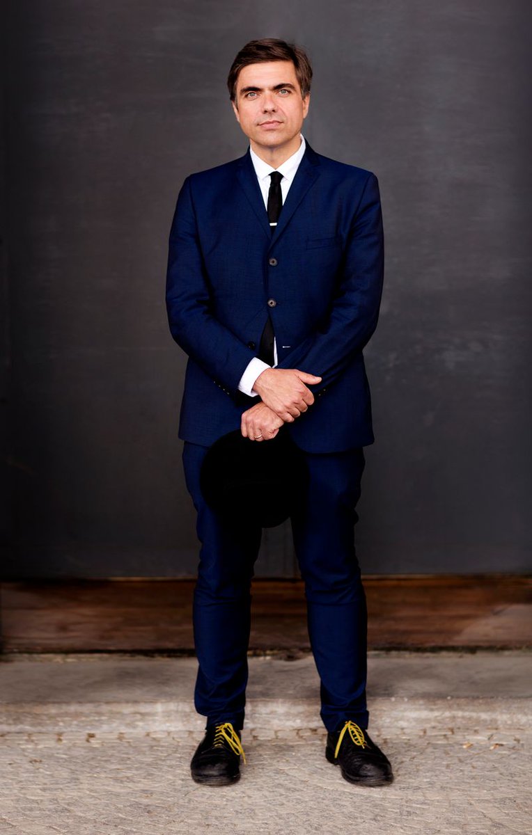 «I will always defend the protests against people who erroneously think that hindering traffic is the worst crime known to mankind.»    

Composer and author <a href="/MoritzEggert/">Moritz Eggert</a>
for the #AtlasOfChange', in collaboration with
<a href="/cbamadrid/">Círculo de Bellas Artes - Casa Europa</a>

 🔗 loom.allianceofacademies.eu/project/dont-p…