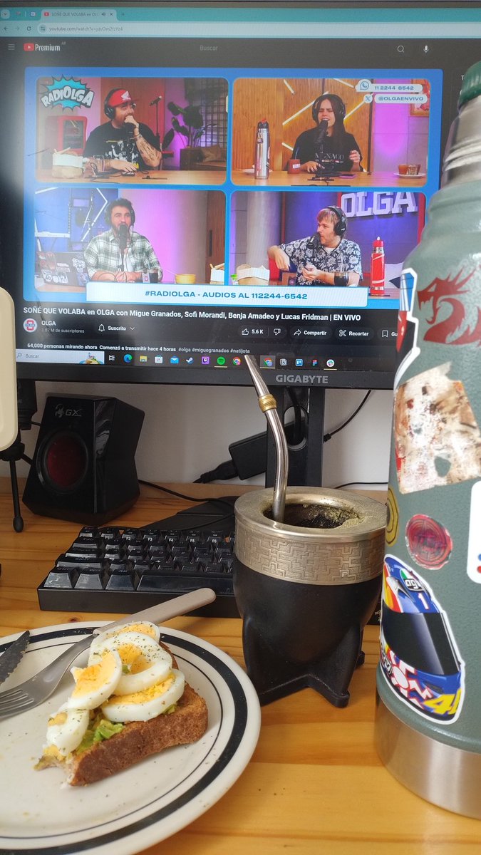 La vida es muy efímera como para que el home office no sea esto! #radiolga