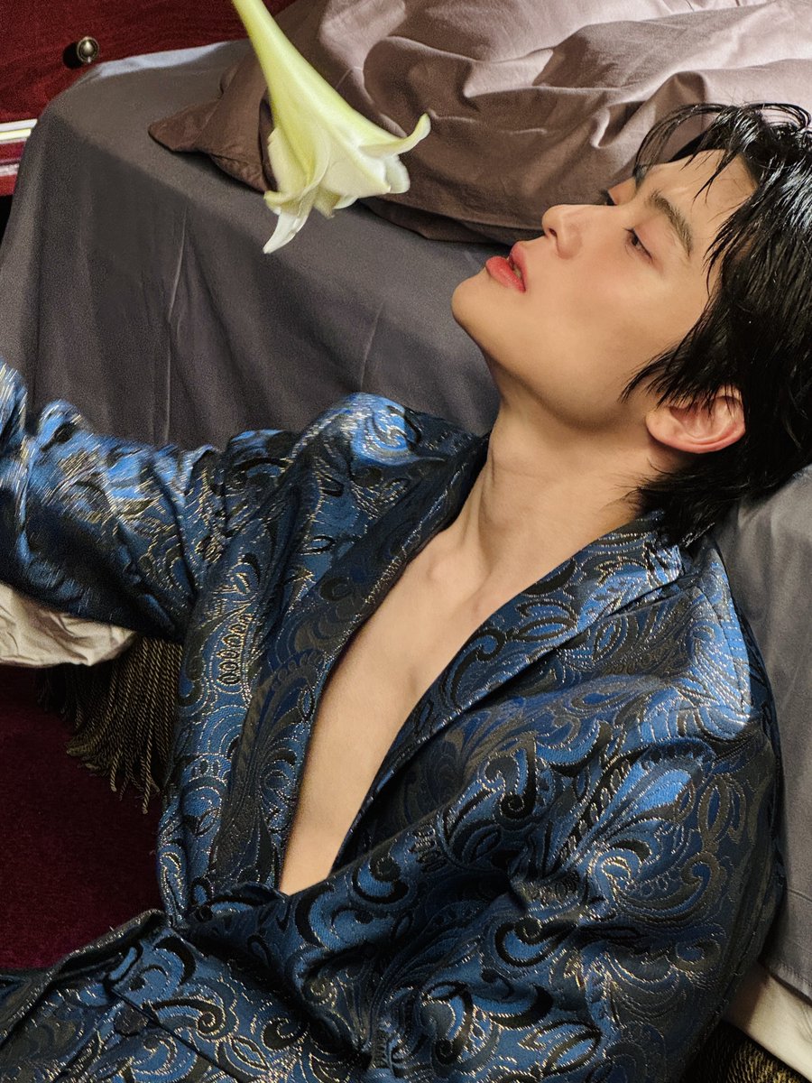 𝒀𝒐𝒖 𝒌𝒏𝒐𝒘 𝒘𝒉𝒂𝒕'𝒔 𝒈𝒐𝒐𝒅 𝒇𝒐𝒓 𝒚𝒐𝒖 #1

#JAEHYUN #재현 
#J #JAEHYUN_J 
#Smoke #JAEHYUN_Smoke 
#NCT #NCT127