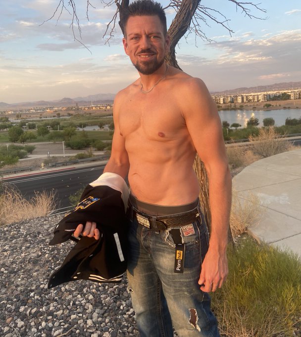 Would you let me creampie your pussy? https://t.co/wI9eXtw3Ri