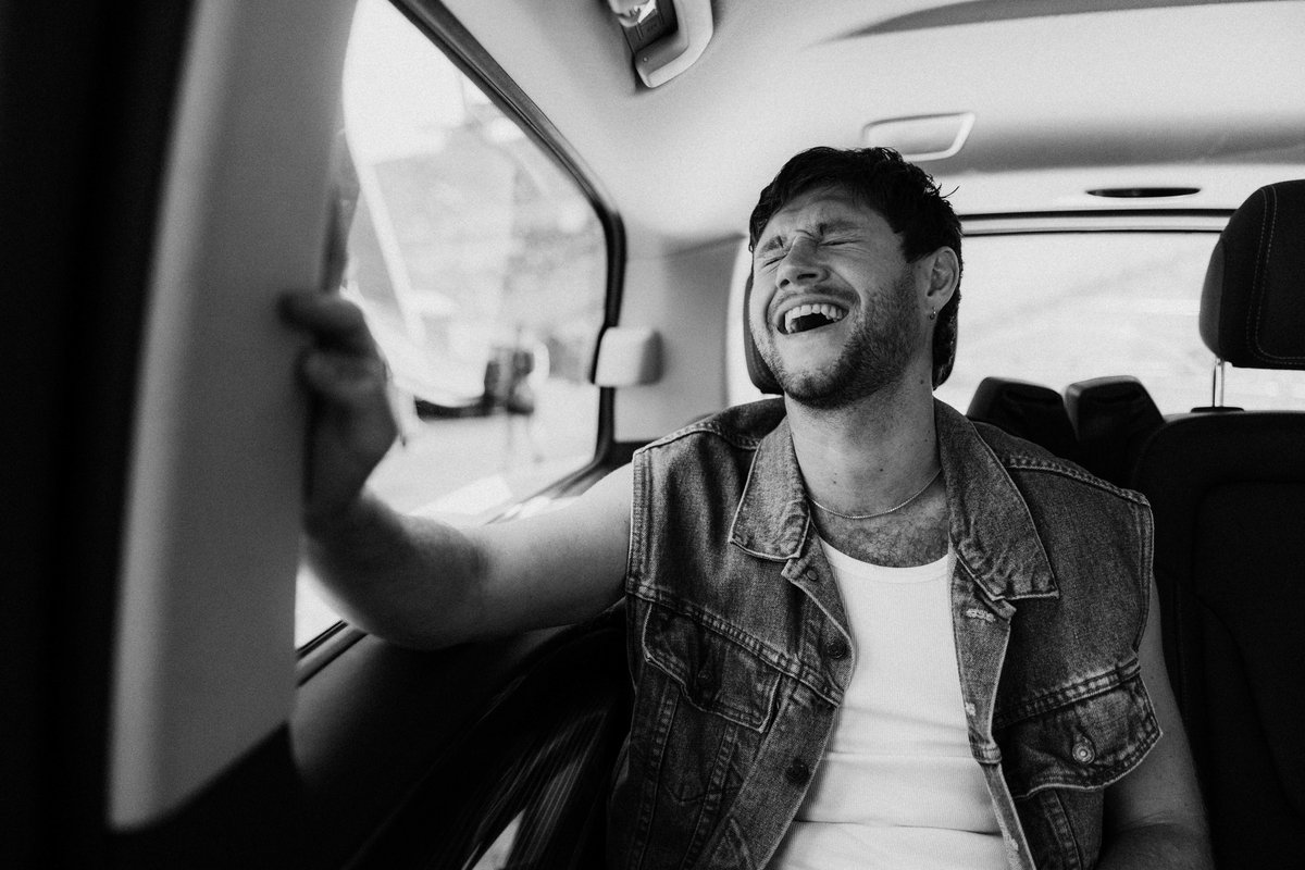 Niall Horan tweet media