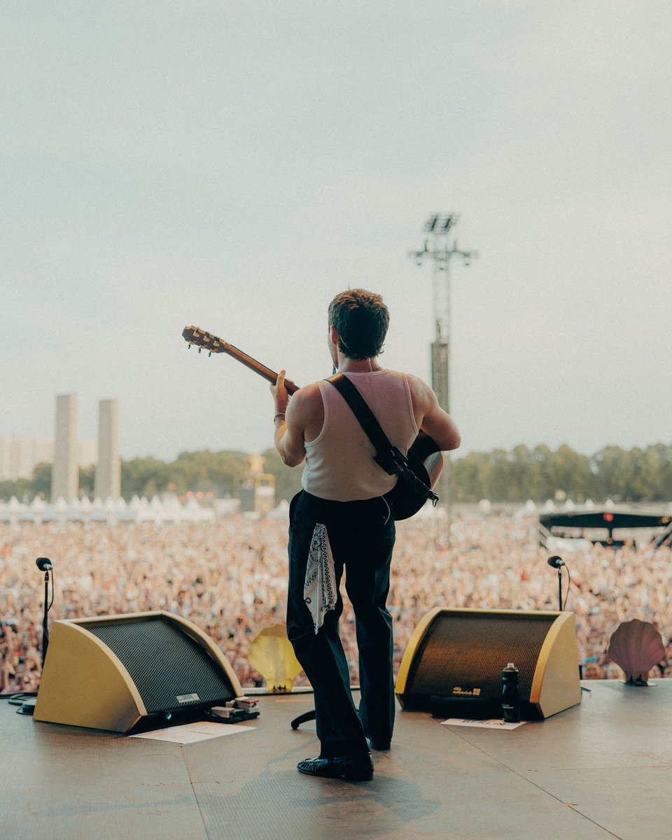 Niall Horan tweet media