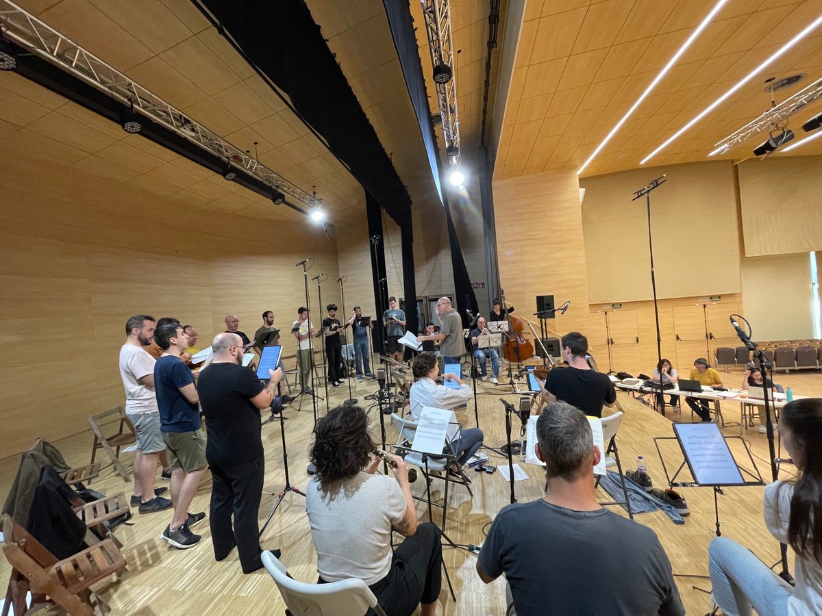 🎶 En el marc de l’<a href="/AnyClave/">Any Clavé</a>, <a href="/cultpopular/">Cultura Popular</a> prepara un disc commemoratiu amb composicions inèdites de l’autor, interpretades per músics professionals i el cor De Canendi Elegantia, dirigit per Francesc Garrigosa i produit per <a href="/CostalFornells/">Anna Costal i Fornells</a>.
