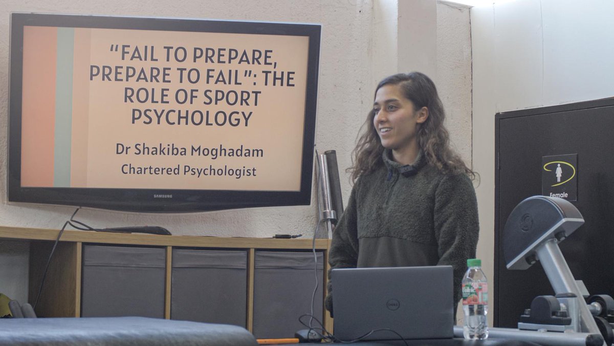 Gone back to my roots in #sport psychology! Really enjoyed speaking about the role of a sport #psychologist in elite sport to Winning Strength's elite athletes! So many interesting questions &amp; I of course spoke about Catfish/fake psychologists &amp; watching out for them! 🚨