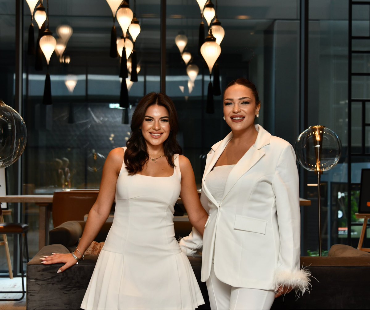 ARKADASLAR BIZ KENDi DIL OKULMUZU ACTIK YAAAAA😍😍😍😍😍 #cekmekoyamericanvip #cekmeköy #americanvip <a href="/orhancerkeztr/">Orhan Çerkez</a> <a href="/MilliEgitimBak/">MEB</a>