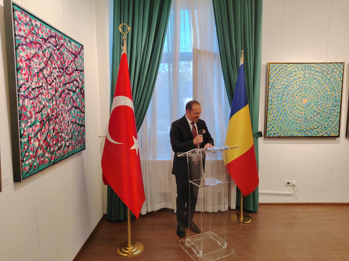 Ülkemizin AB İletişim Stratejisi çerçevesinde düzenlenen ressamımız Akın Ekici'nin "Sonbahar Renkleri" isimli sergisinin açılışını gerçekleştirdik. #abis