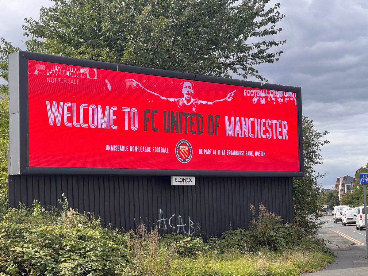 Brilliant 

Can't help but love the graffiti also