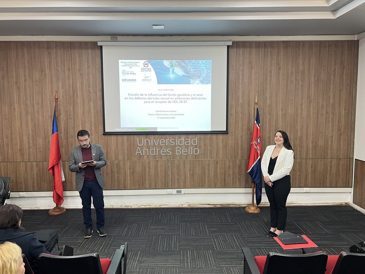 Felicitaciones a nuestra nueva graduada del programa de Magíster en Biotecnología y Ciencias de la Vida UNAB, Camila Romero, quien realizó su tesis con las Dras. Dolores Busso (UANDES) y Claudia Riedel (UNAB)