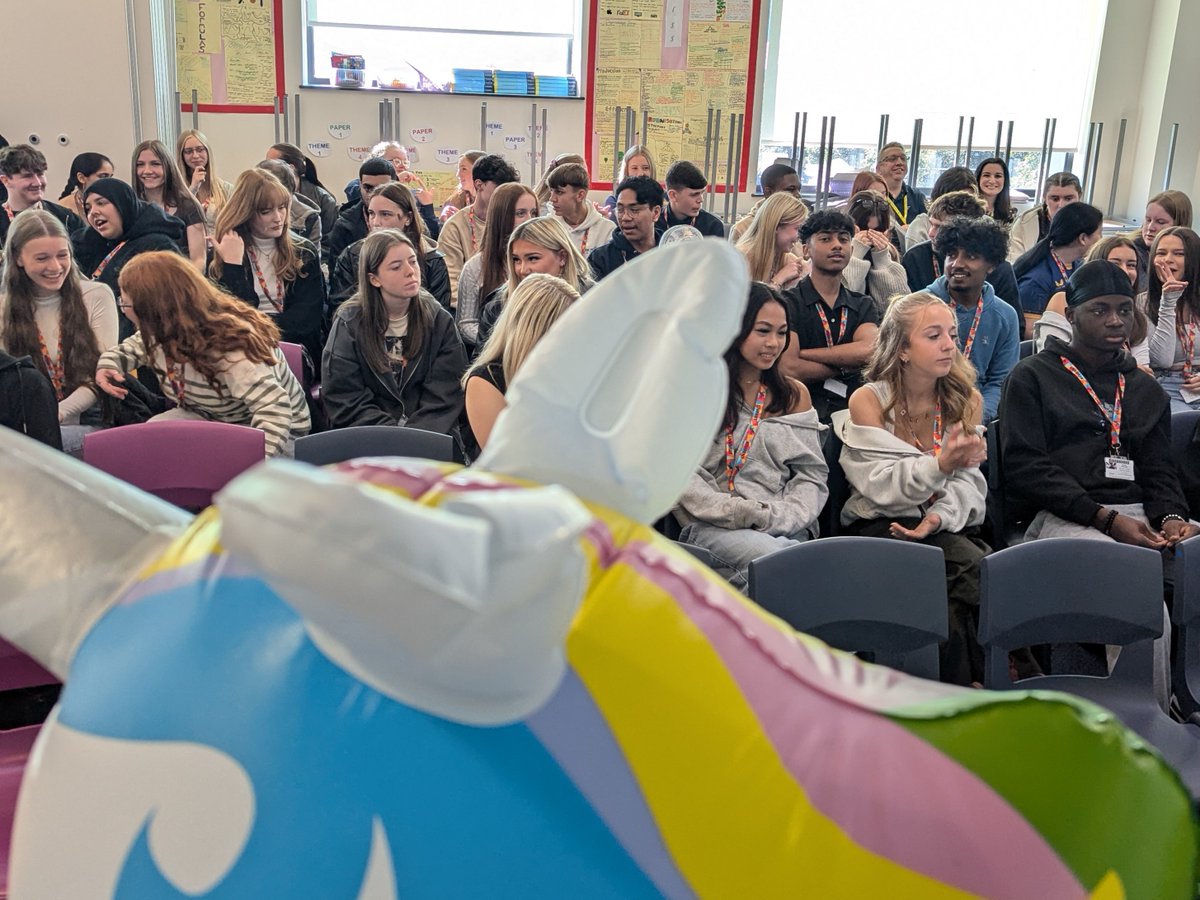 Newcastle Sixth Form tweet media