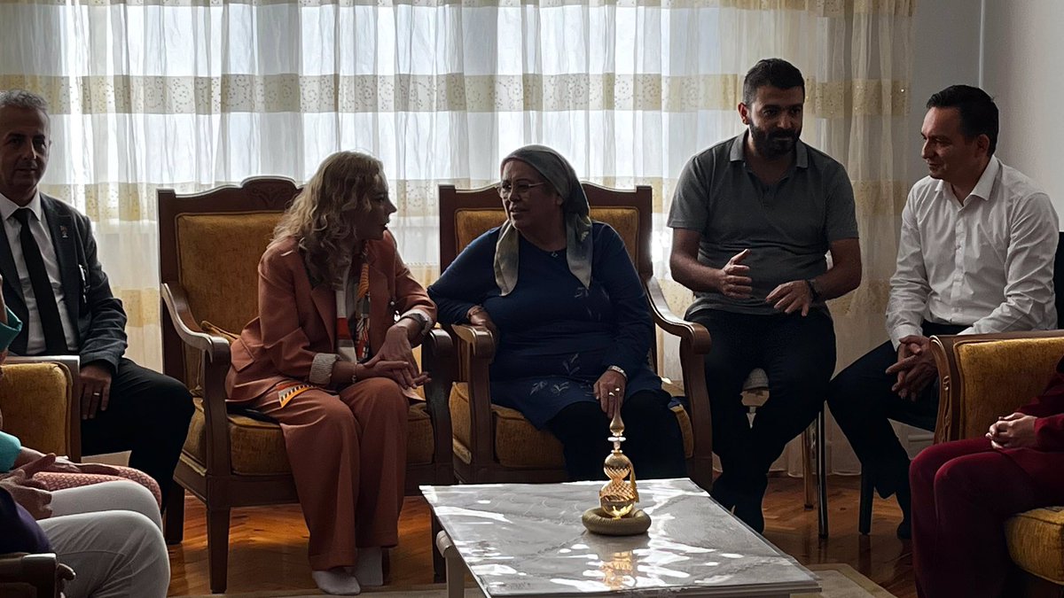 Genel Merkez MKYK Üyemiz Sn. Yelda Erol Gökcan, İlçe Başkanımız Sn. Fatih Durmaz ve İlçe teşkilatımız; Şehit Berkant Kahraman'ın annesi Huriye Kahraman'a ziyarette bulundular.
