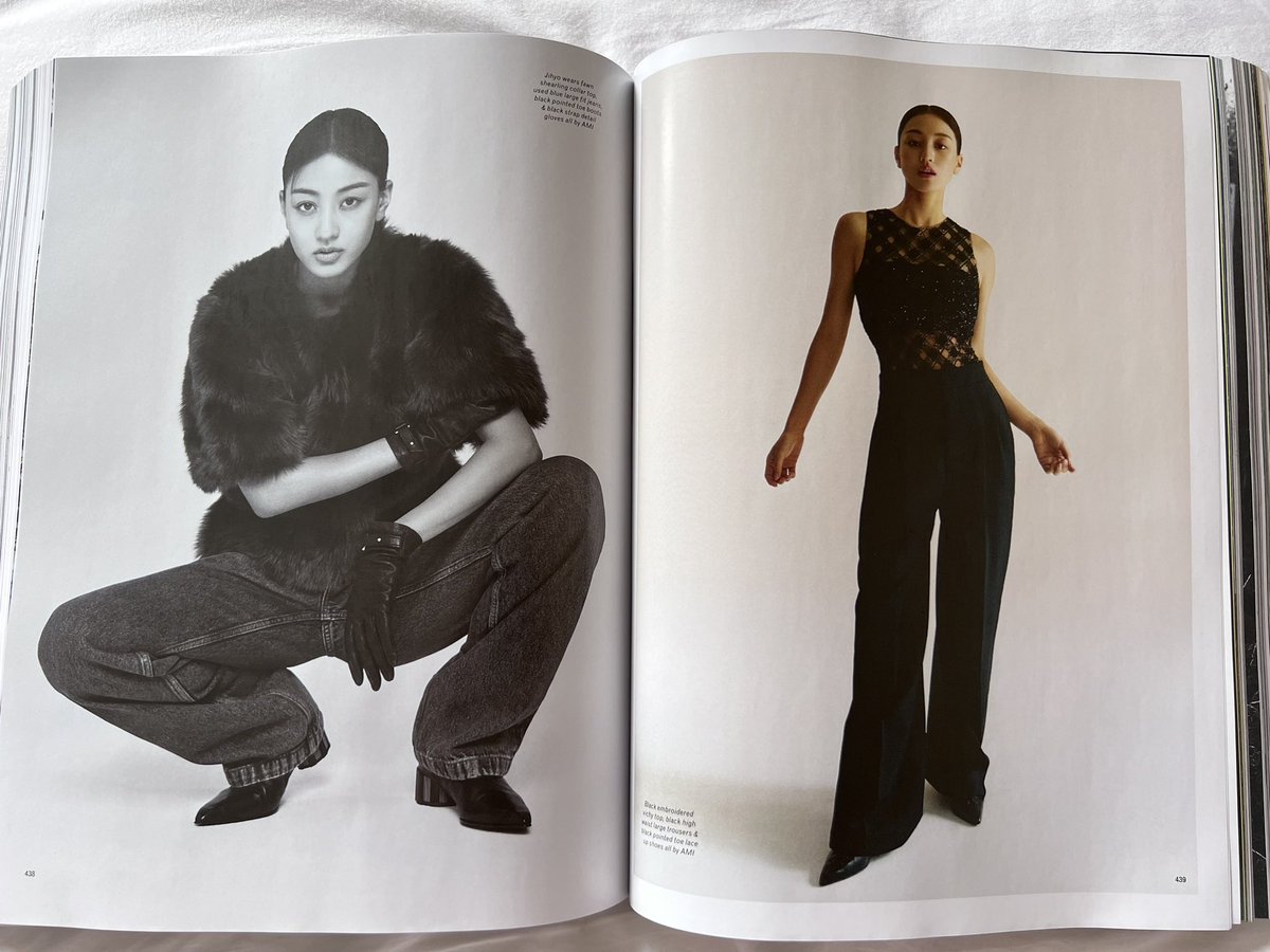 hizyozyo's tweet image. jihyo x ami x pop magazine 

#JIHYO @JYPETWICE #AmiParis #PopMagazine