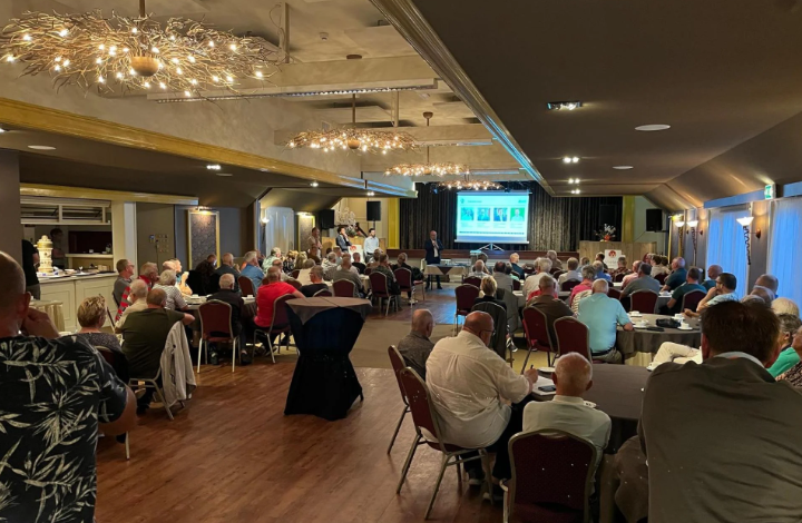 SleenWeb's tweet image. Inwonersbijeenkomst milieustraten scenario’s dlvr.it/TDBrpT