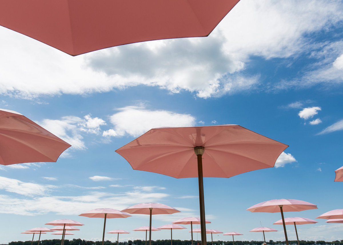 TOPortAuthority's tweet image. Celebrate the last weekend of summer at @TOwaterfest. See flying dogs, meet some pirates, enjoy delicious eats, grab some freebies and more!

All happening this weekend, September 14-15 at Sugar Beach. 🍭 🏖️

#AtTheWaterfront #TorontoWaterfrontFestival