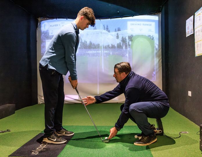 Perfect your swing in the indoor golf studio 
Practice your skills as our PGA professionals use cutting-edge technology to analyse and perfect your technique.
Contact clubshop@hevercastle.co.uk or call 01732 700771 to check the availability of the Indoor Studio.
