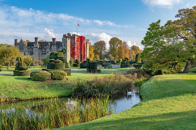 As the gardens turn vibrant shades of red, pink and gold and the leaves tumble from the trees, it’s the perfect time to visit Hever Castle &amp; Gardens 
'Autumn Colour' begins this Monday at <a href="/hevercastle/">Hever Castle</a>