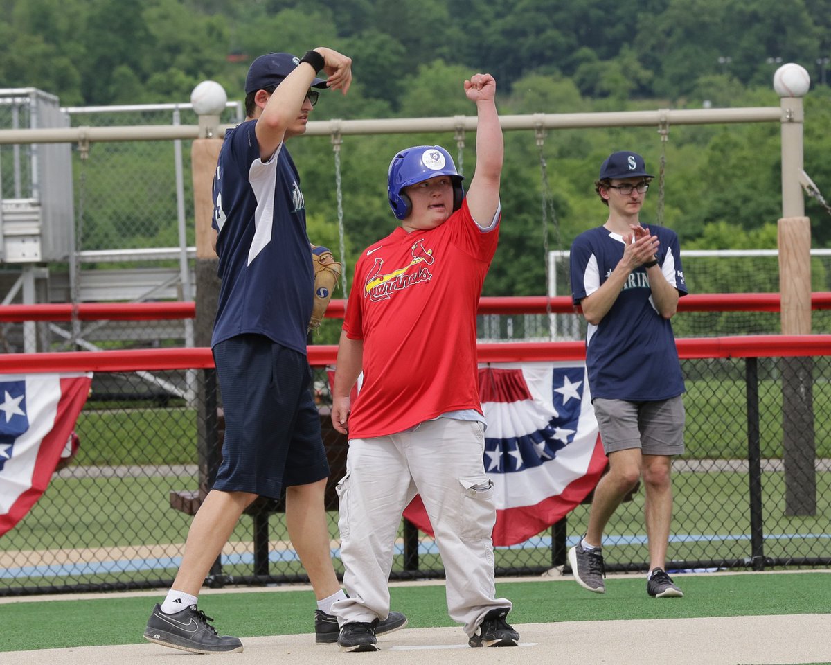 CaseysClub21's tweet image. Why don’t we ever see baseball players in a restaurant? Because they’re always in their own league! ⚾ Come catch some laughs with us! miracleleaguesouthhills.org

#CommunityCheer #NonprofitJoy #SupportWithASmile