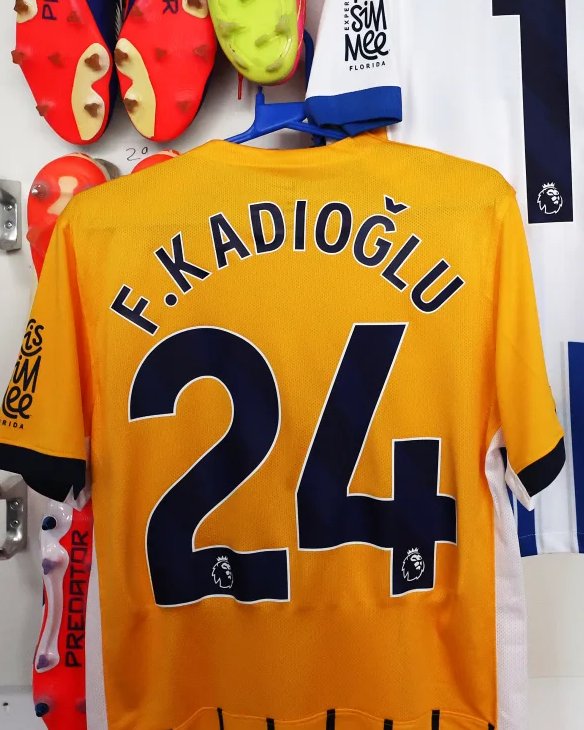 Ferdi Kadıoğlu, Brighton'da 24 numaralı formayı giyecek.