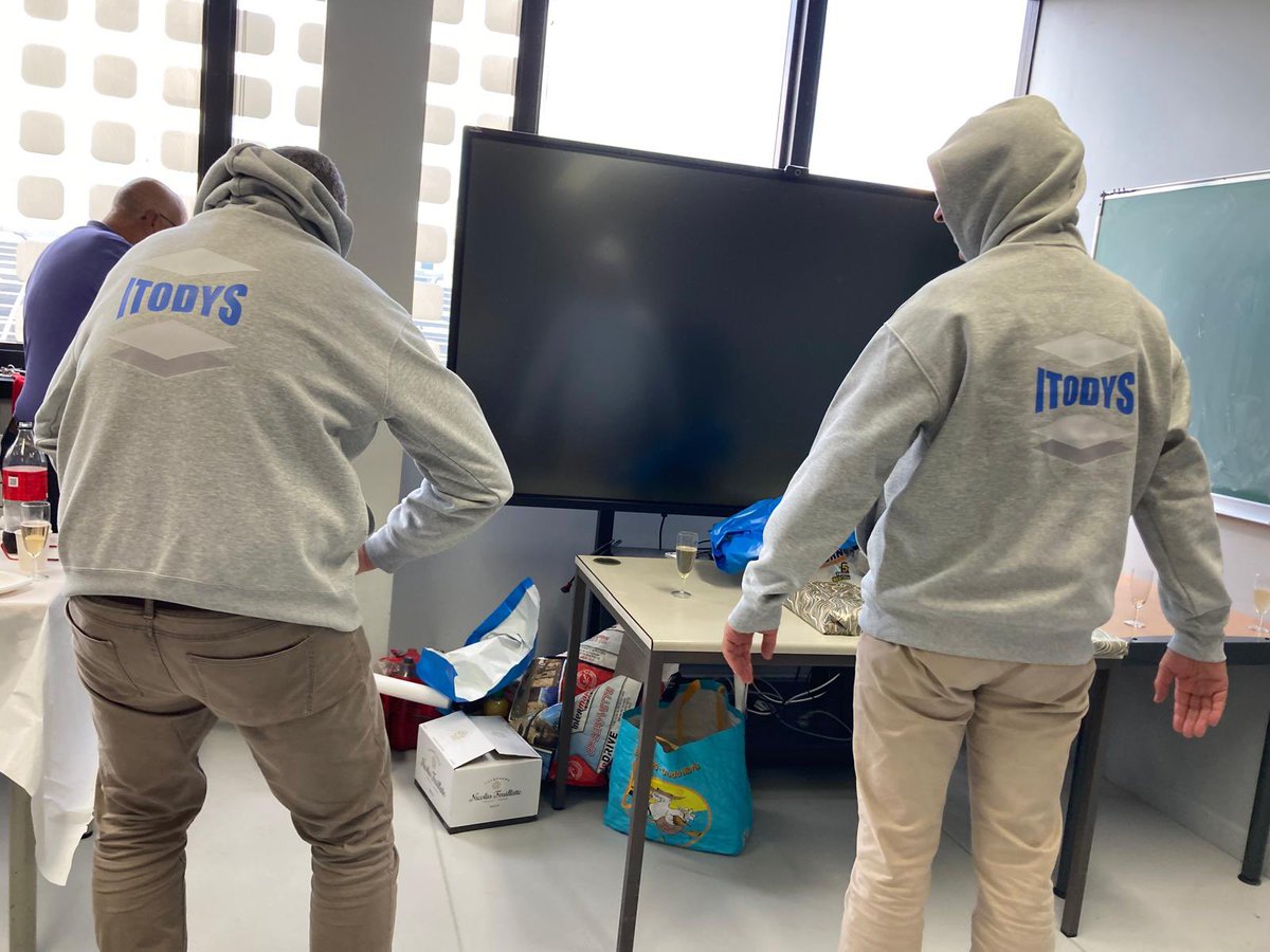 ITODYS Lab (@itodys_lab) on Twitter photo Let’s celebrate a joined ten year experience in the direction of <a href="/ITODYS_lab/">ITODYS Lab</a> <a href="/univ_paris_cite/">Université Paris Cité</a> by F. Maurel and P.-F. Quenin! Nice sweatshirts guys ;) Let’s celebrate a joined ten year experience in the direction of <a href="/ITODYS_lab/">ITODYS Lab</a> <a href="/univ_paris_cite/">Université Paris Cité</a> by F. Maurel and P.-F. Quenin! Nice sweatshirts guys ;)