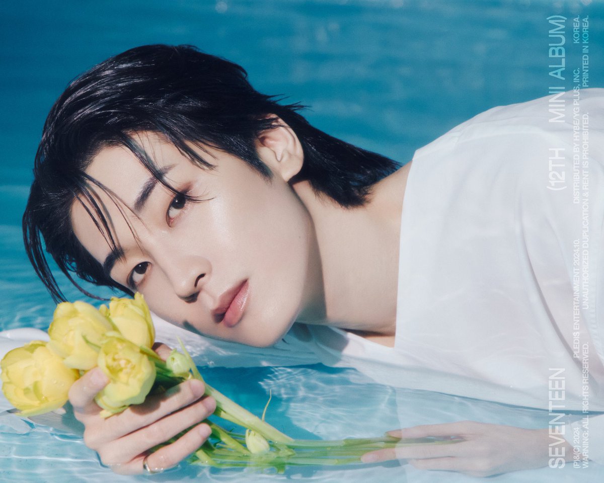 Akiolostic's tweet image. The princess/sassy line getting flowers for props is so real.