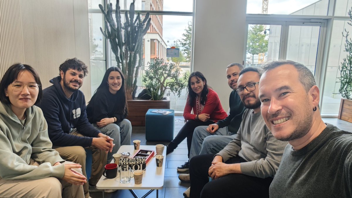 Daniel Lanzillotti Kimura (@dlkimura) on Twitter photo Coffee, alfajores, and chocolate. Nothing better for an intensive working week with our visitors Camila from the LEC (UBA) in Buenos Aires, and Mara from the CAB in Bariloche. Our former postdoc Kostas joined us for the occasion. <a href="/C2N_com/">C2N, Centre de Nanosciences et de Nanotechnologies</a> Coffee, alfajores, and chocolate. Nothing better for an intensive working week with our visitors Camila from the LEC (UBA) in Buenos Aires, and Mara from the CAB in Bariloche. Our former postdoc Kostas joined us for the occasion. <a href="/C2N_com/">C2N, Centre de Nanosciences et de Nanotechnologies</a>