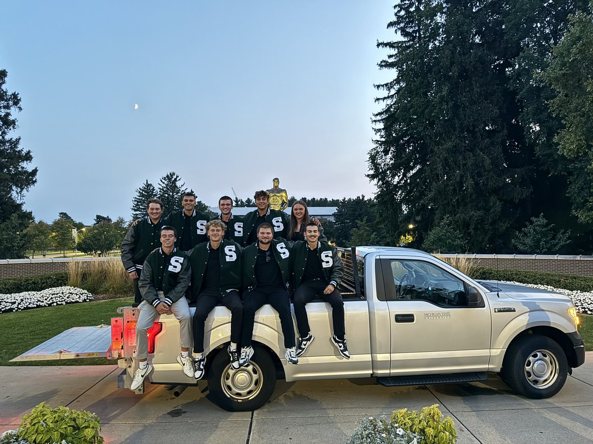 SpartanFB_eq's tweet image. Conrats to our dedicated students that earned their varsity jackets this week!