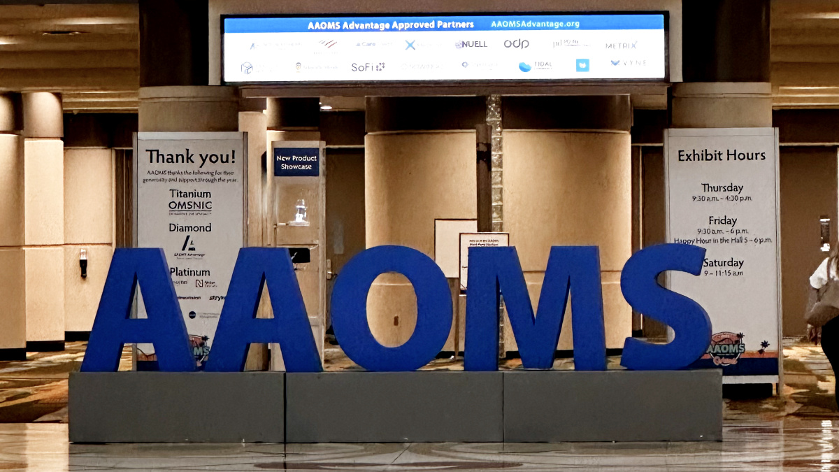sowingo's tweet photo. We're live at the @aaoms Annual Meeting conference in beautiful Orlando, Florida! 🌴☀️ Come out to booth 1118 and learn more about Sowingo's inventory management and compliance platform, a proud AAOMS Advantage Partner. #AAOMS2024 #Dental #Healthtech https://t.co/8M2Zcmk691