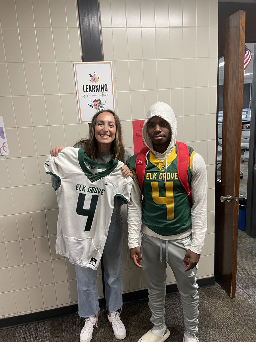 Elk Grove Football tweet media