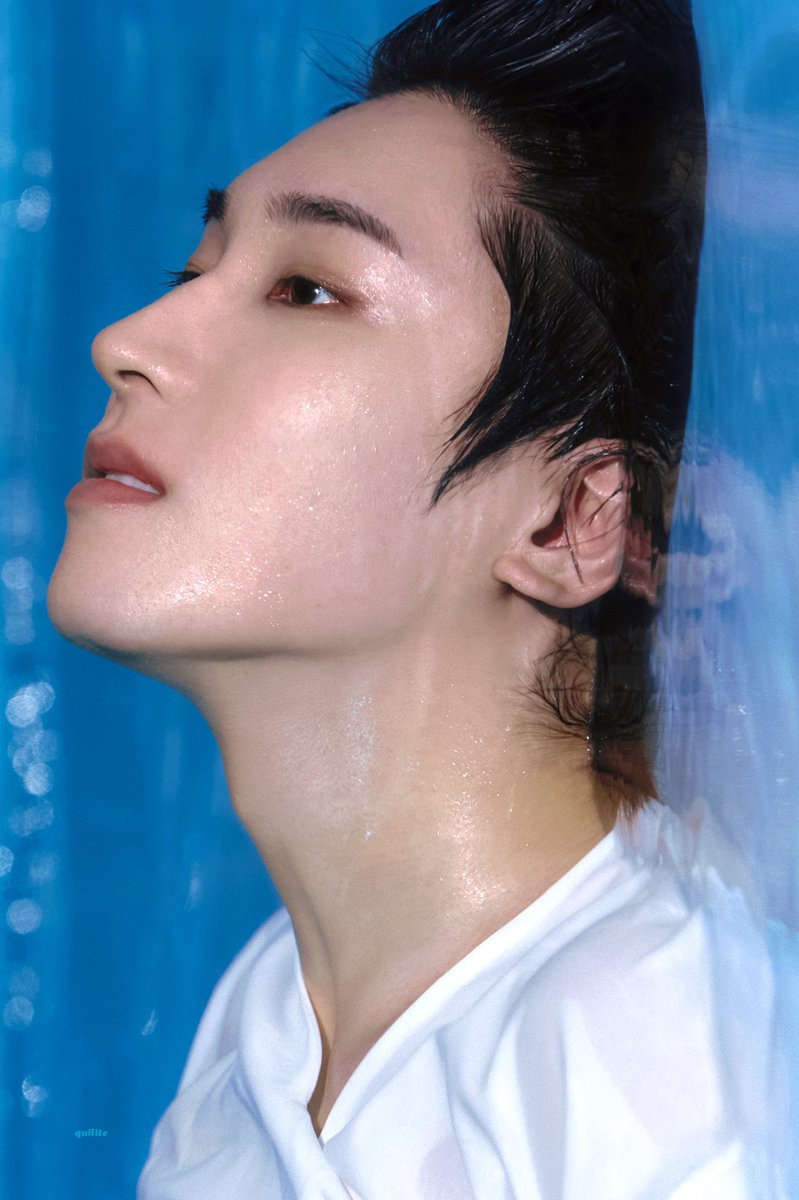 heybabydeul's tweet image. how is he even real? 🫠