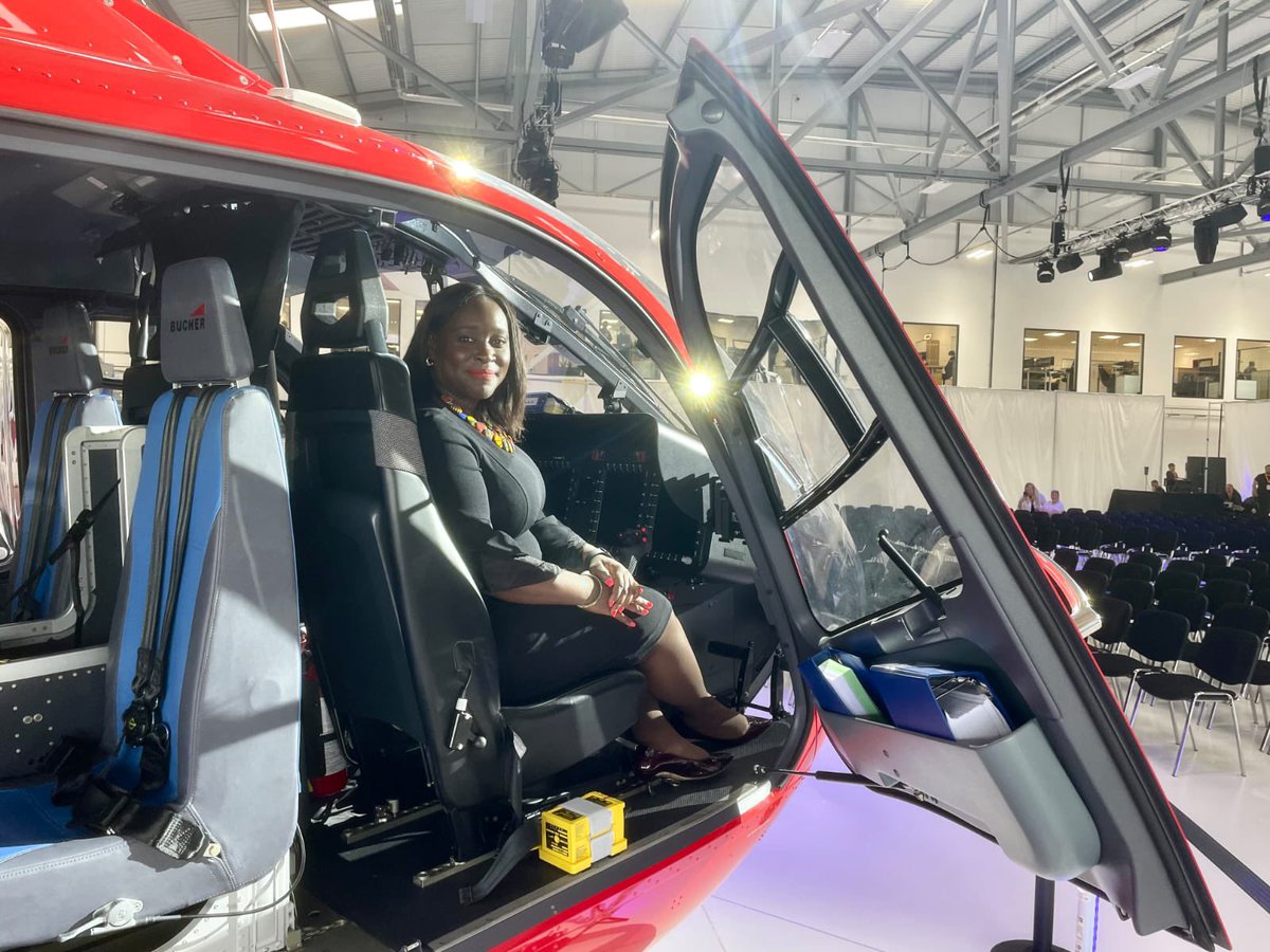 Airbus helicopters are an important part of the UK’s security and resilience. 

It was an honour to open <a href="/AirbusHeli/">Airbus Helicopters</a>’s new UK headquarters today and meet some of their staff and apprentices.