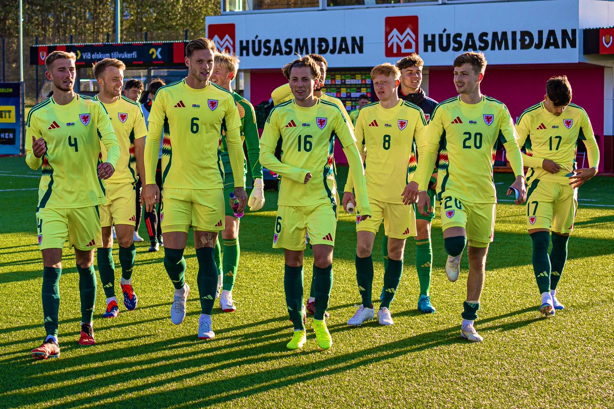 It’s a very Special Feeling.
These Men are a credit to our Country. 

They keep me Young - They keep me Focused - They Keep me Smiling. ❤️

This journey deserves to continue &amp; I will fight alongside them for success. Let’s do this Lads. 🏴󠁧󠁢󠁷󠁬󠁳󠁿