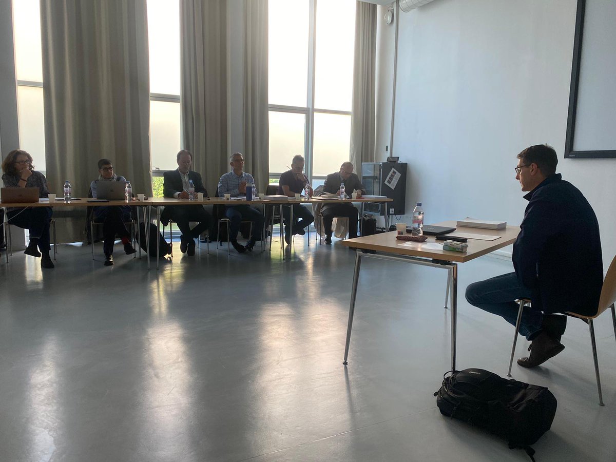 Félicitations à Vincent Bourdeau <a href="/LogiquesAgir/">Logiques de l'Agir</a> qui a aujourd'hui soutenu son HDR à <a href="/UPN_Recherche/">Université Paris Nanterre - 𝐑𝐞𝐜𝐡𝐞𝐫𝐜𝐡𝐞</a> avec un dossier intitulé : Réenchanter l’État : philosophie politique de la société civile républicaine. Les détails dans le lien ci-dessous logiquesagir.univ-fcomte.fr/soutenance-dha…