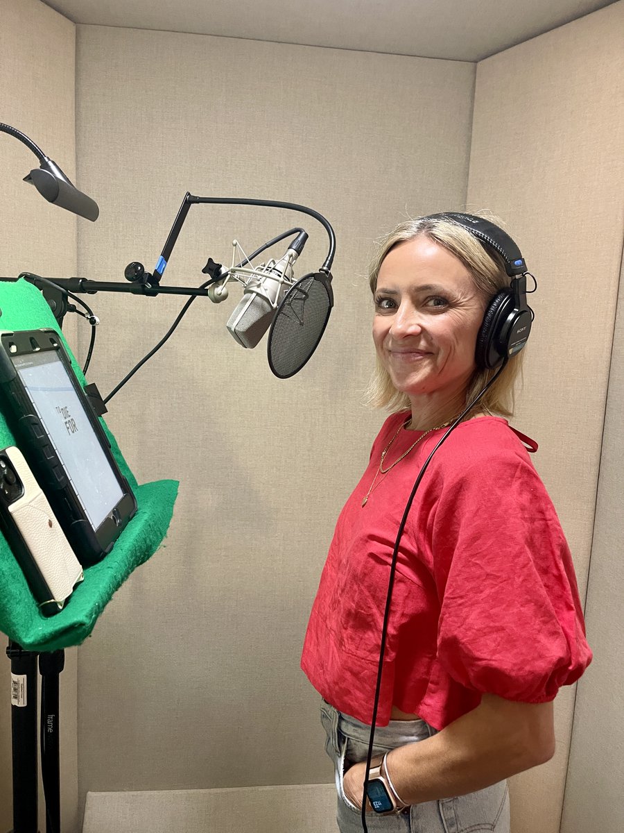 Actor/Director CHRISTINE LAKIN back in the studio narrating on David Baldacci's upcoming TO DIE FOR for Hachette.