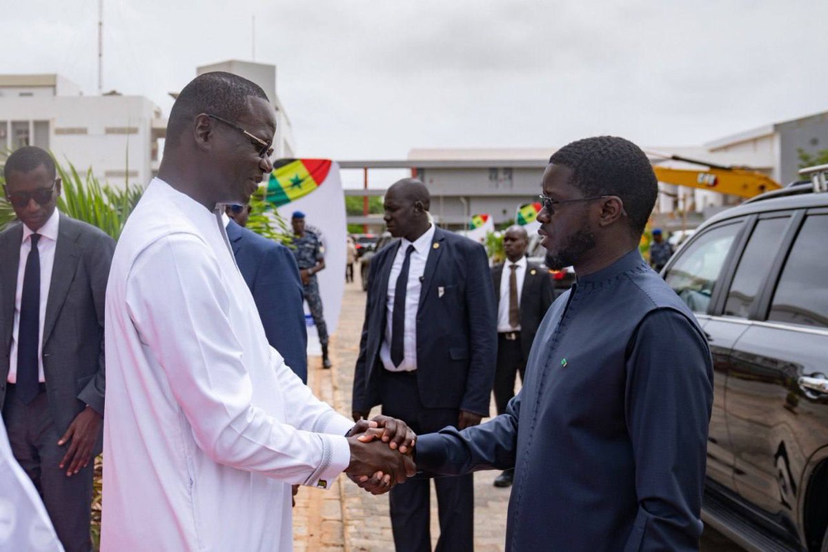 PR_Senegal's tweet image. Le @PR_Diomaye a célébré aujourd’hui le succès du lancement de GAINDESAT-1A, marquant une étape clé pour le Sénégal dans le domaine des technologies spatiales. 

Nos ingénieurs et chercheurs, à travers cette réussite, ouvrent de nouvelles perspectives pour l&apos;avenir du pays.