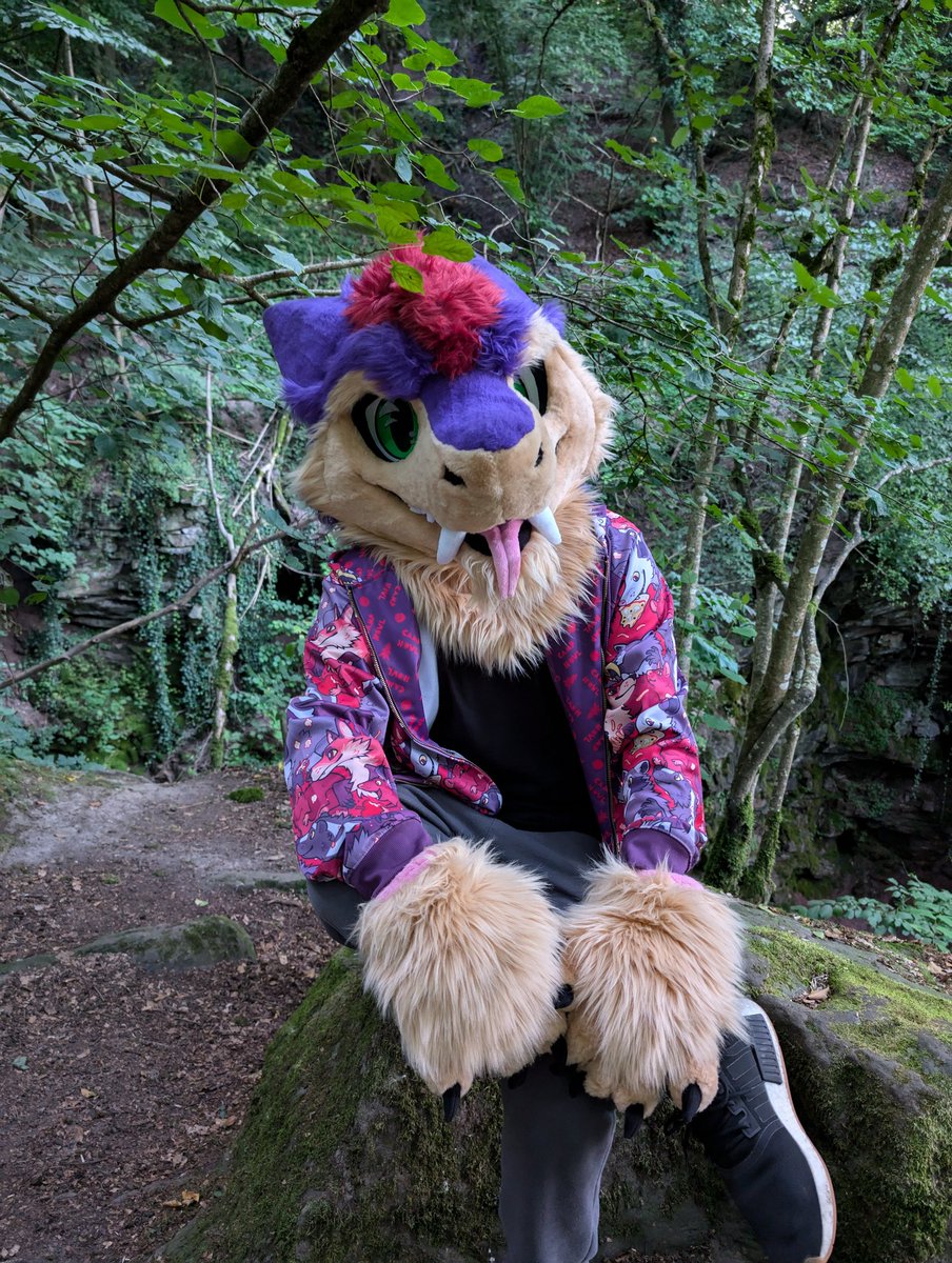 Nigosh (@xerg_al) on Twitter photo I love being in nature! Forests are so calm and friendly, you wanna join me and listen to the wind softly blowing through the trees?
๐ธ <a href="/FoxKasco/">Kasco | @kasco.bsky.social</a>
๐งต <a href="/FurNEkkoCr/">FurNEkko Creations โธธ NEkko</a>
#FursuitFriday #Sergal #Furry I love being in nature! Forests are so calm and friendly, you wanna join me and listen to the wind softly blowing through the trees?
๐ธ <a href="/FoxKasco/">Kasco | @kasco.bsky.social</a>
๐งต <a href="/FurNEkkoCr/">FurNEkko Creations โธธ NEkko</a>
#FursuitFriday #Sergal #Furry